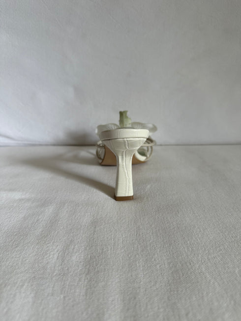 zapatillas con flores