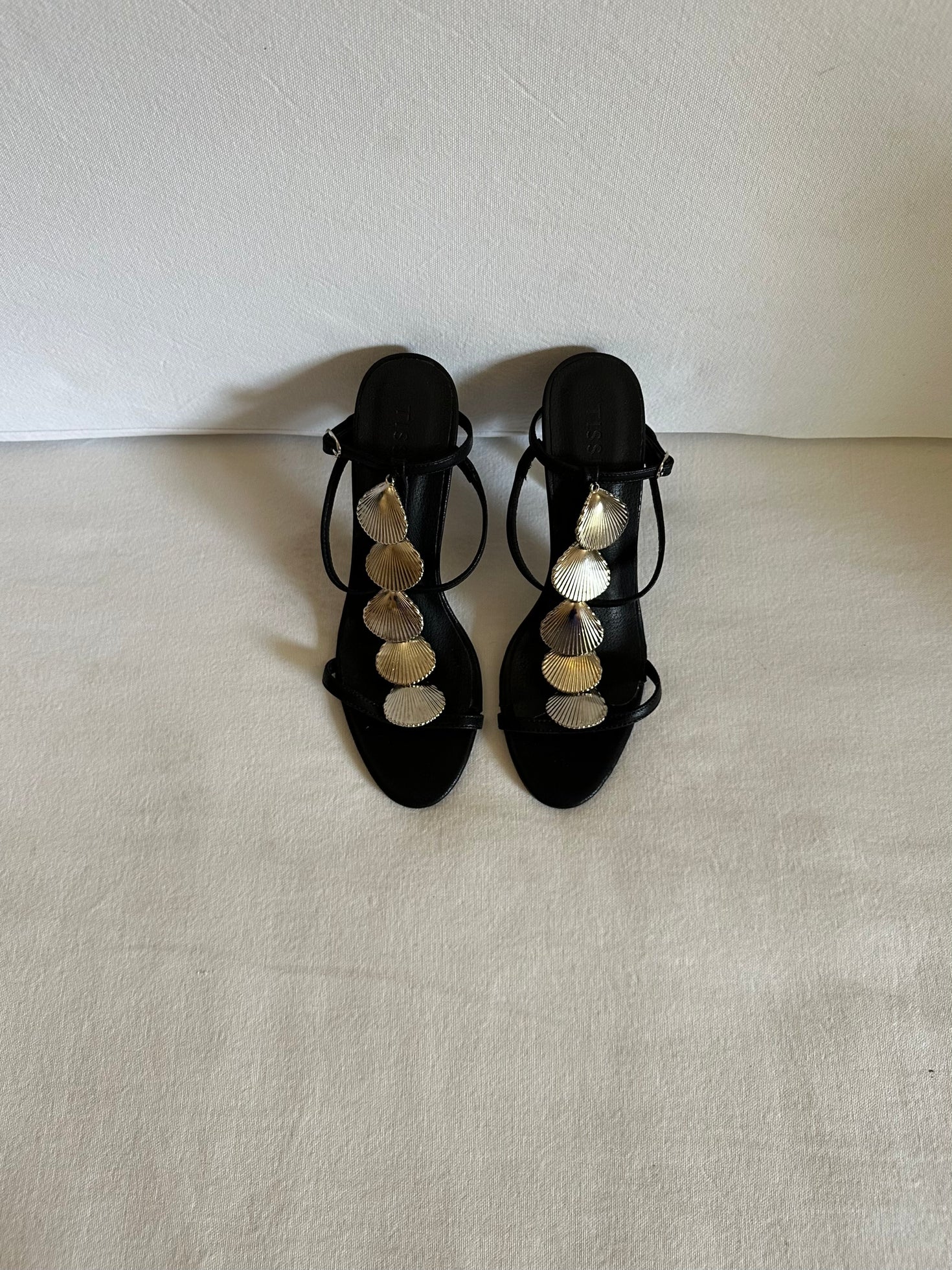 Shell Heels Black | Statement Shell Heels – Tissimum